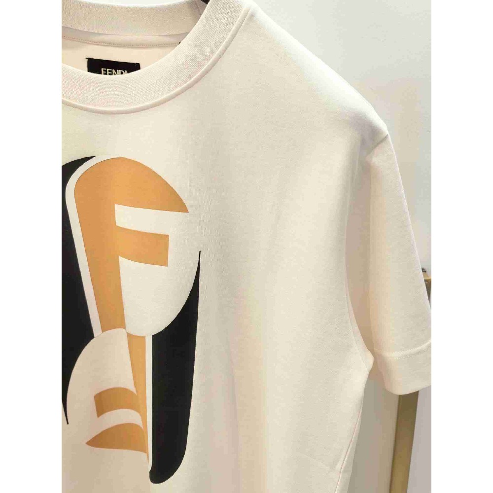 Fendi T Shirt FEY0142