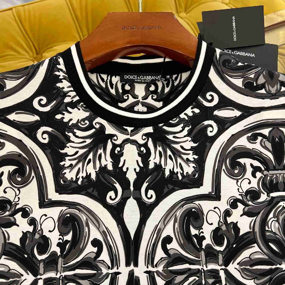 DOLOE & GABBANA T Shirt DGY0006