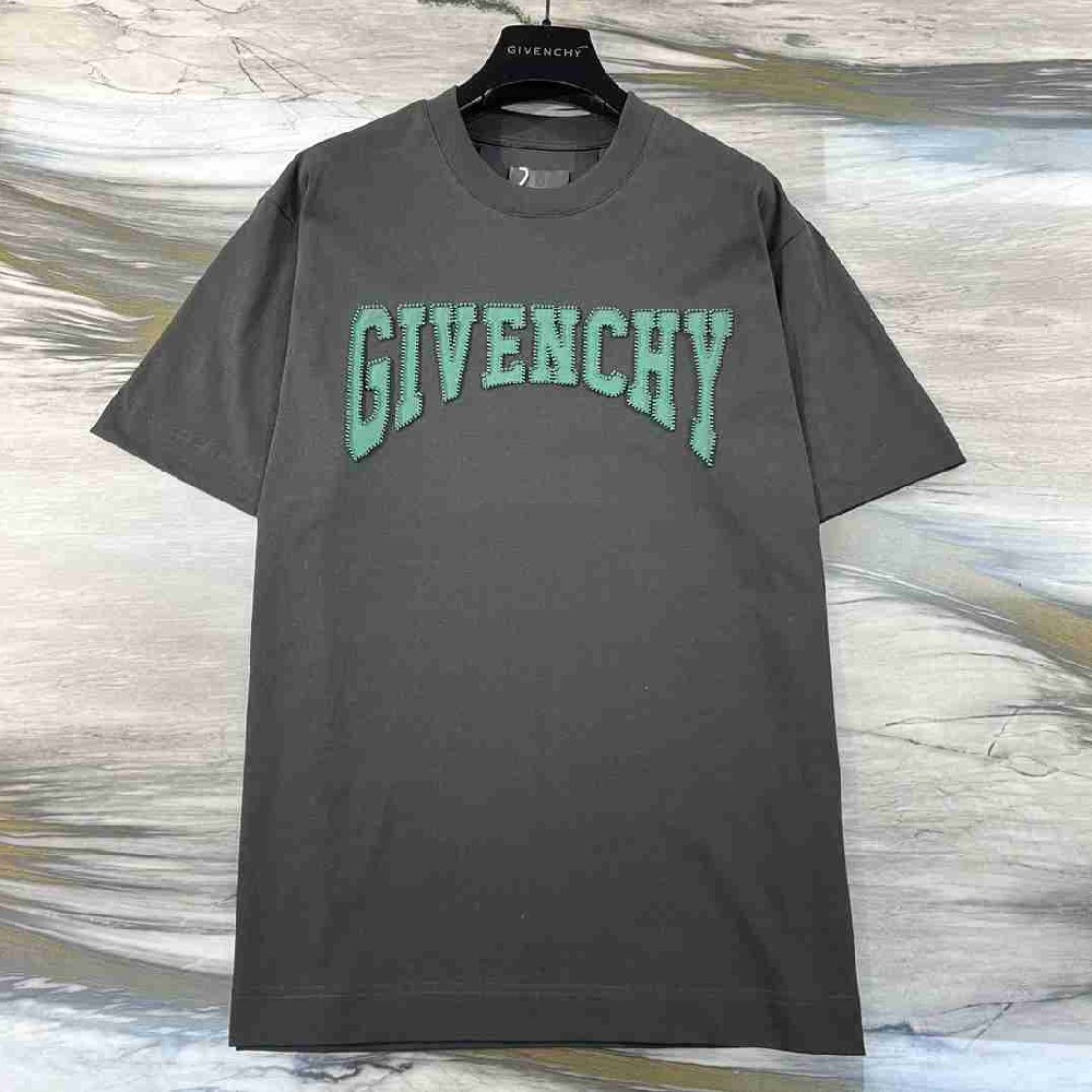 Givenchy T-shirt GVY0004