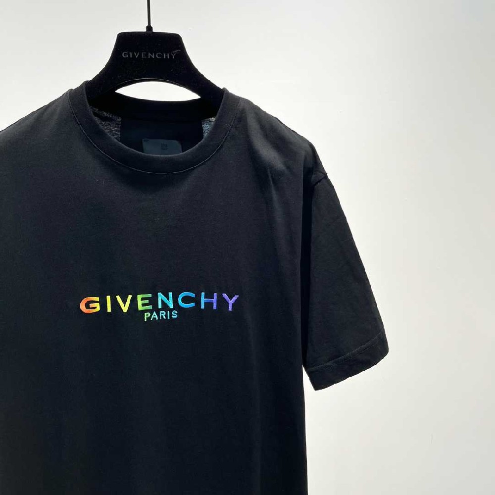 Givenchy T-shirt GVY0005
