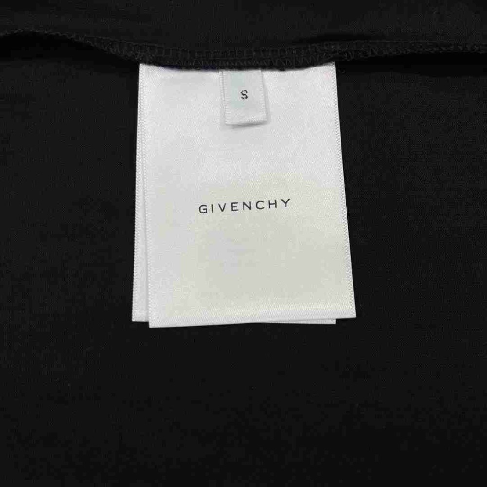 Givenchy T-shirt GVY0013