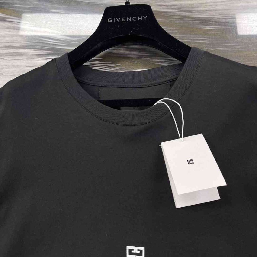 Givenchy T-shirt GVY0015
