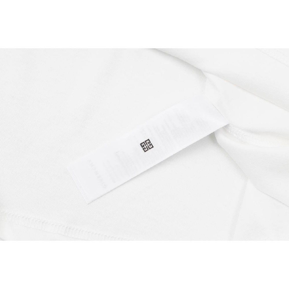 Givenchy T-shirt GVY0039