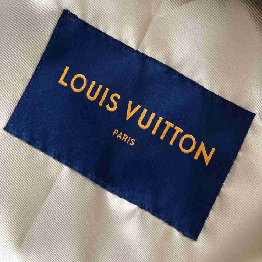 Louis Vuitton Tops LVY0425