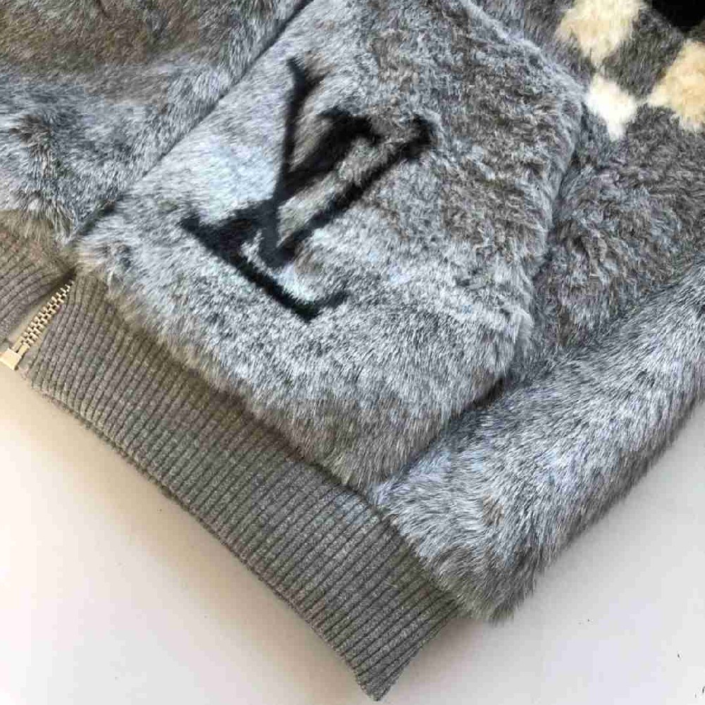 Louis Vuitton Tops LVY0479