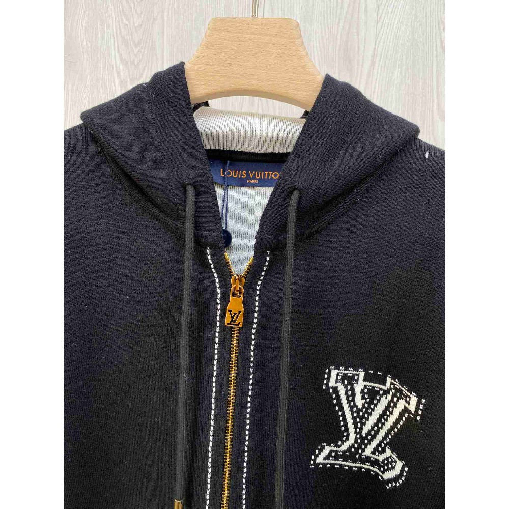 Louis Vuitton Tops LVY0495