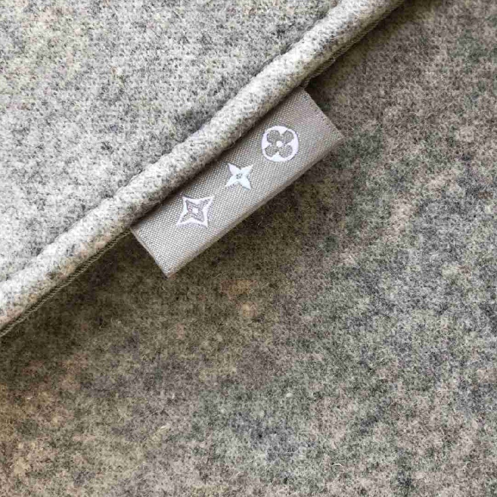 Louis Vuitton Tops LVY0506