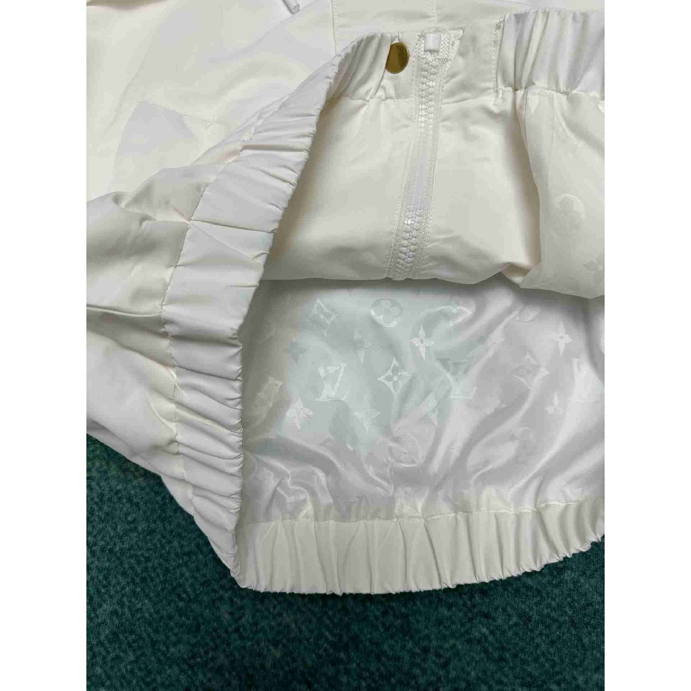 Louis Vuitton Tops LVY0570