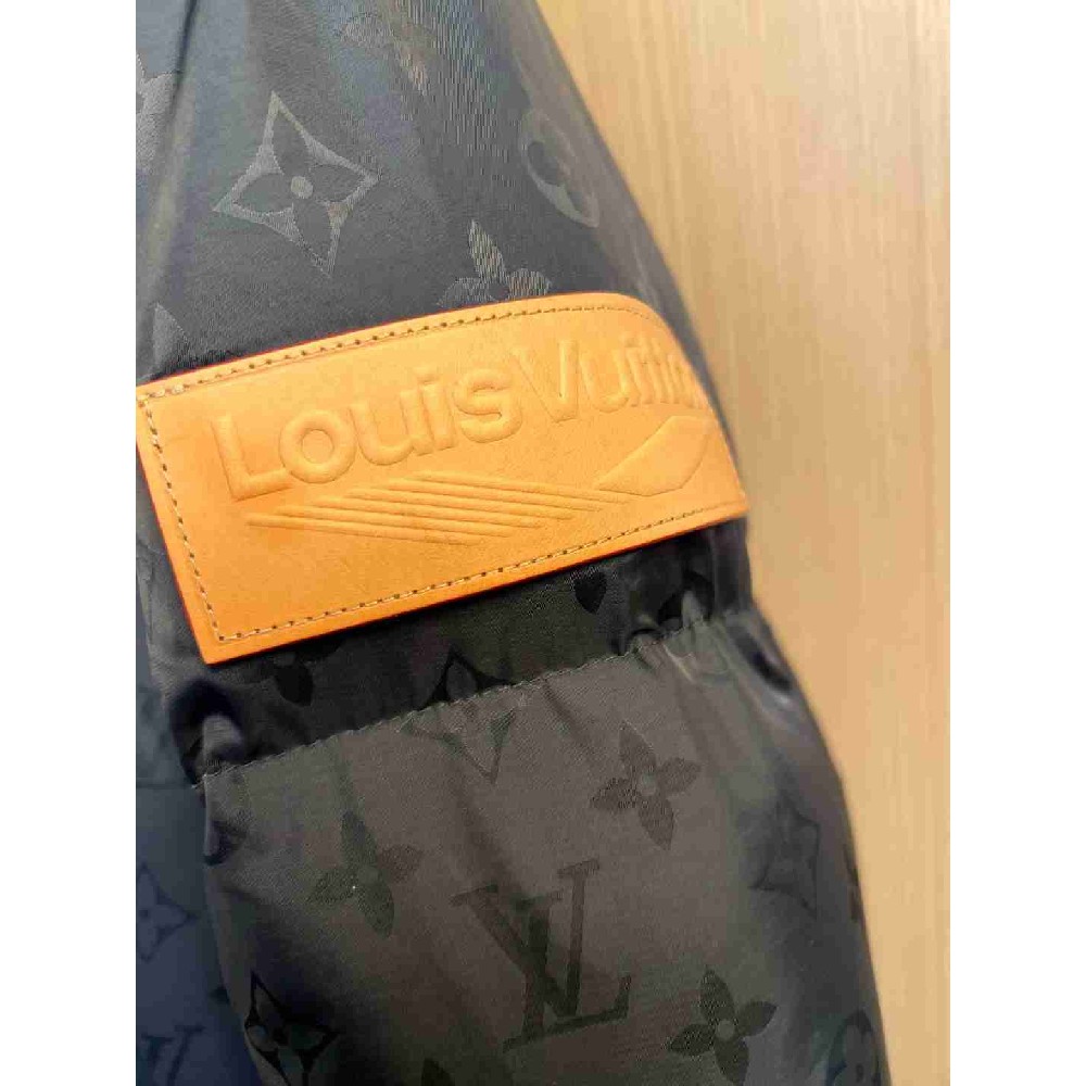 Louis Vuitton Tops LVY0622