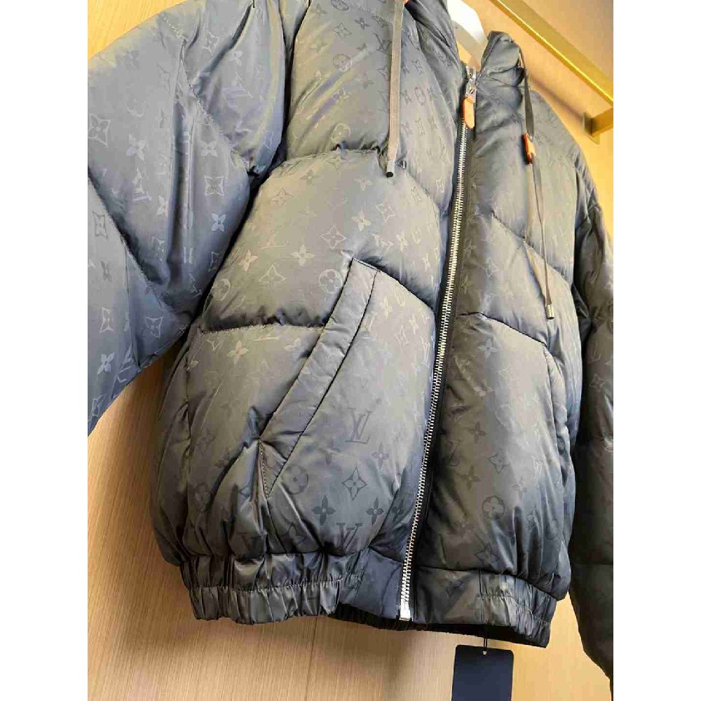 Louis Vuitton Tops LVY0622