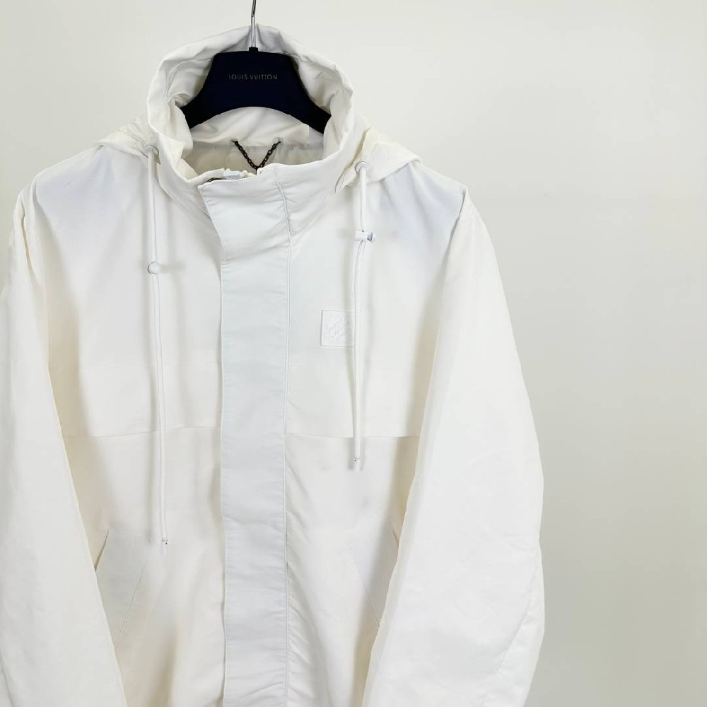 Louis Vuitton Tops LVY0637