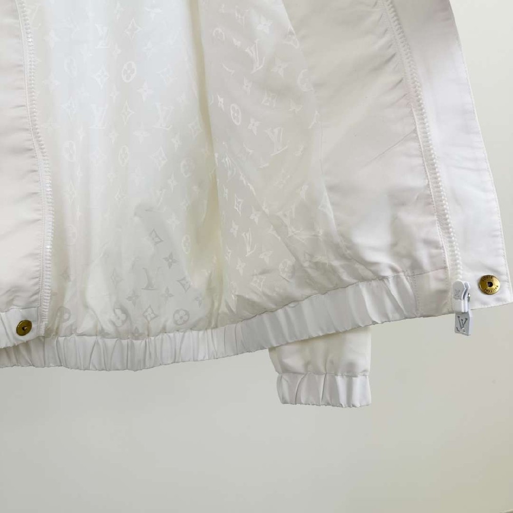 Louis Vuitton Tops LVY0637