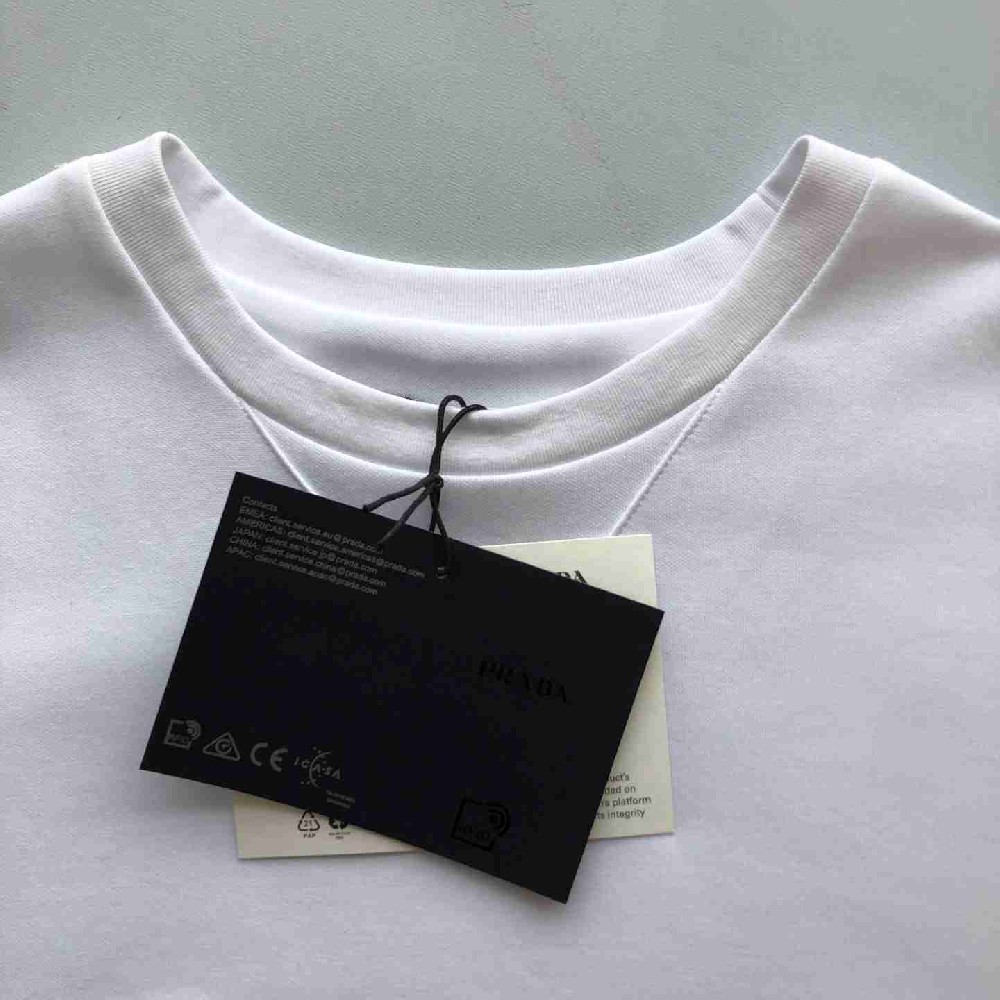 Prada  T Shirt PAY0241