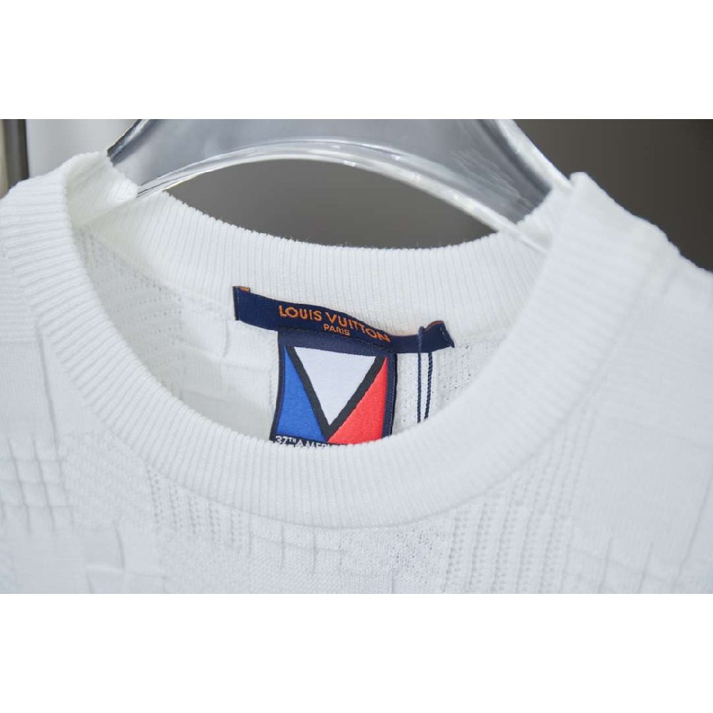 Louis Vuitton T-shirt (sale) TJY0223