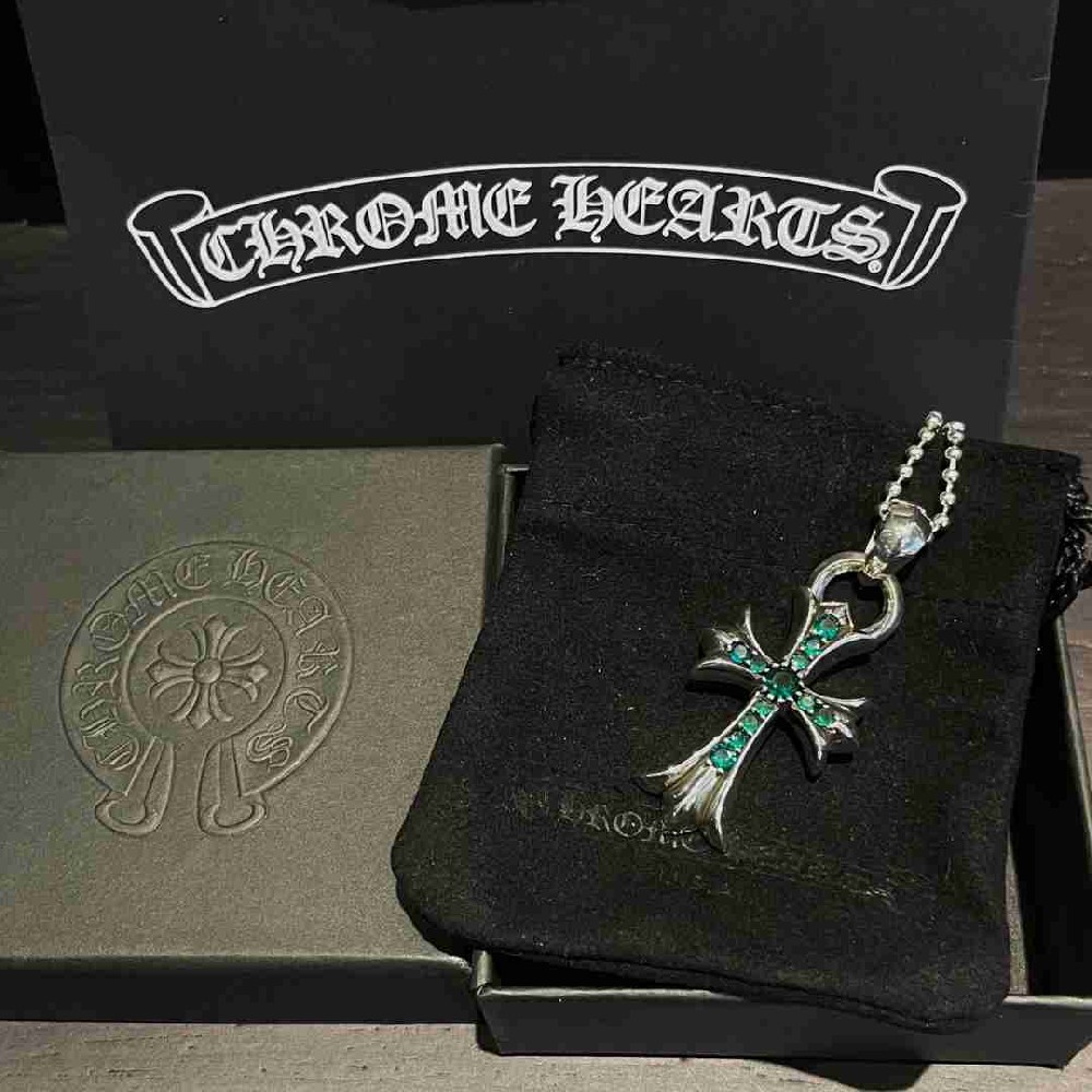 Ch*0me He**ts necklace (silver s925)