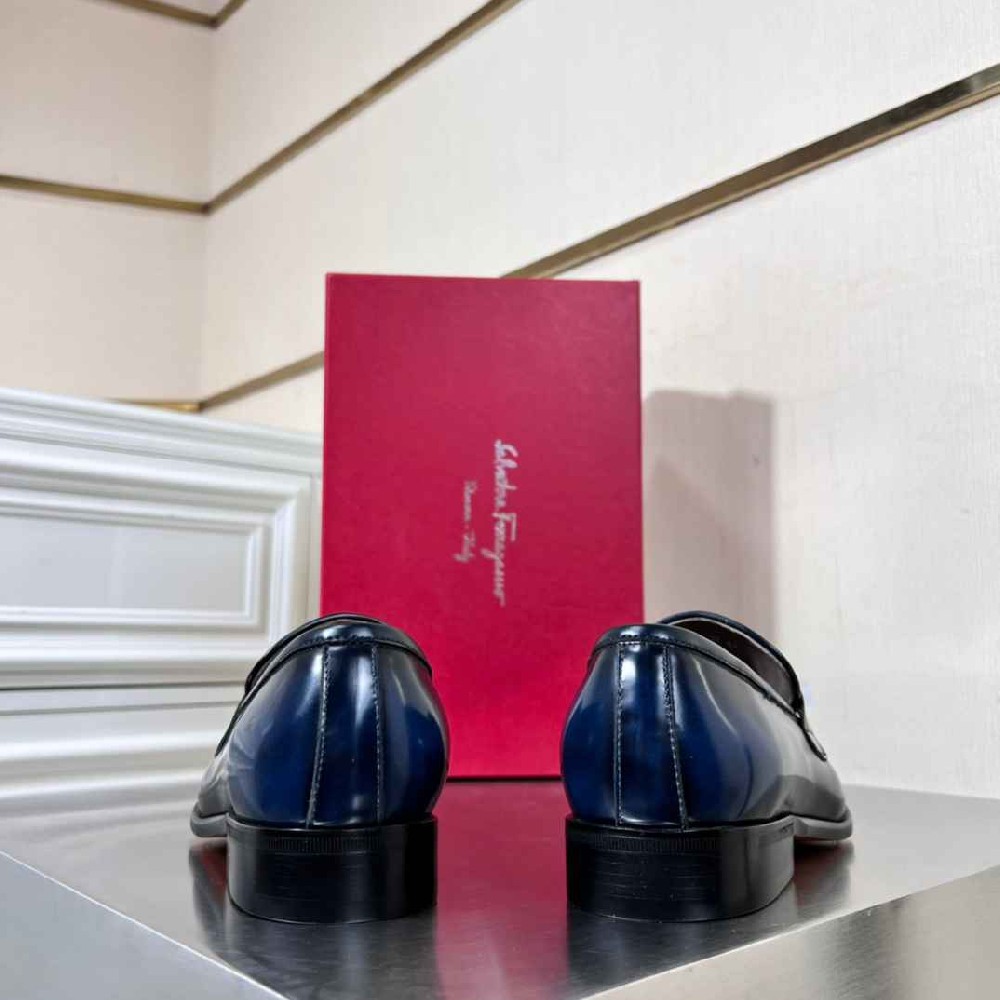 Salvatore Ferragamo SF0028