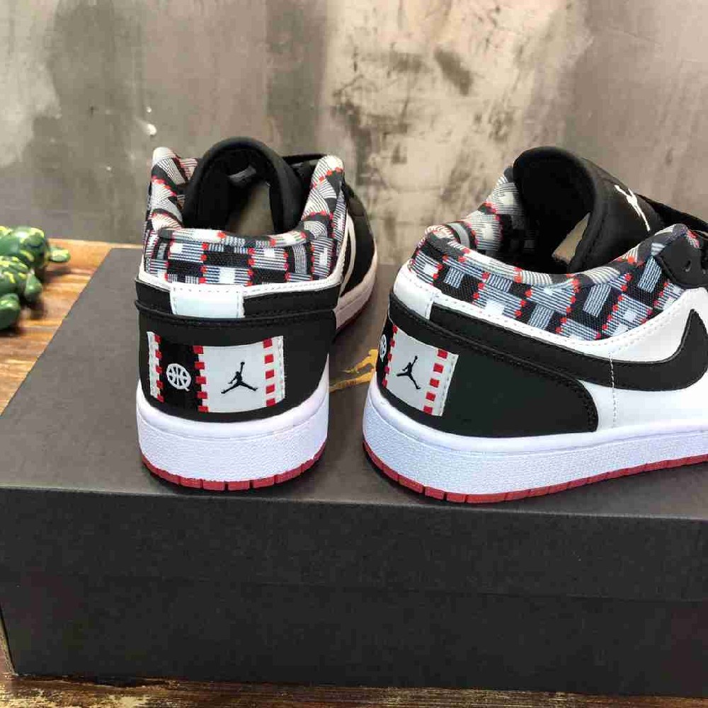 ‌Air Jordan AJ0103