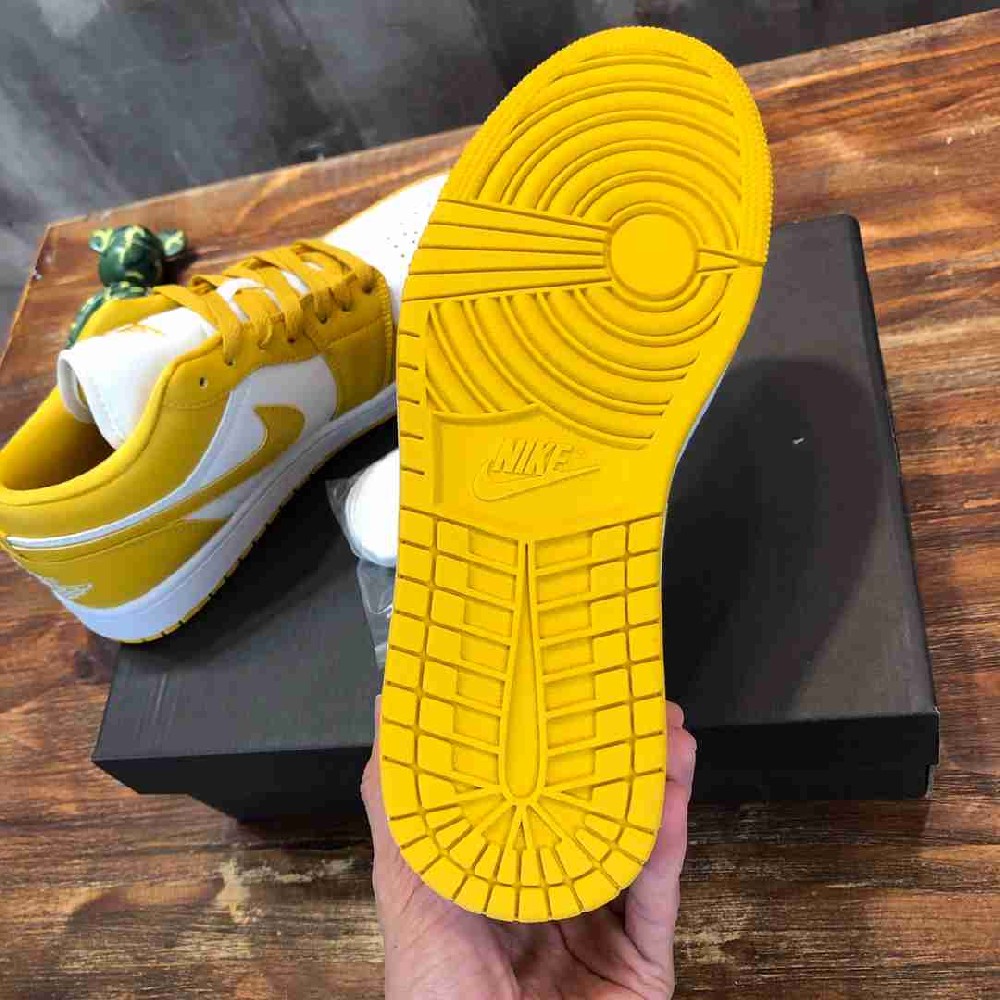 ‌Air Jordan AJ0109