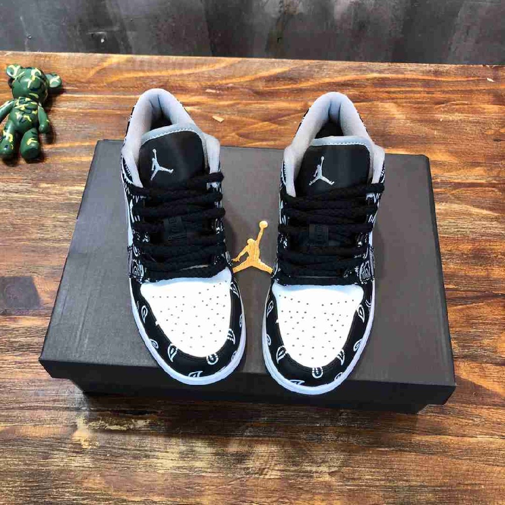 ‌Air Jordan AJ0114