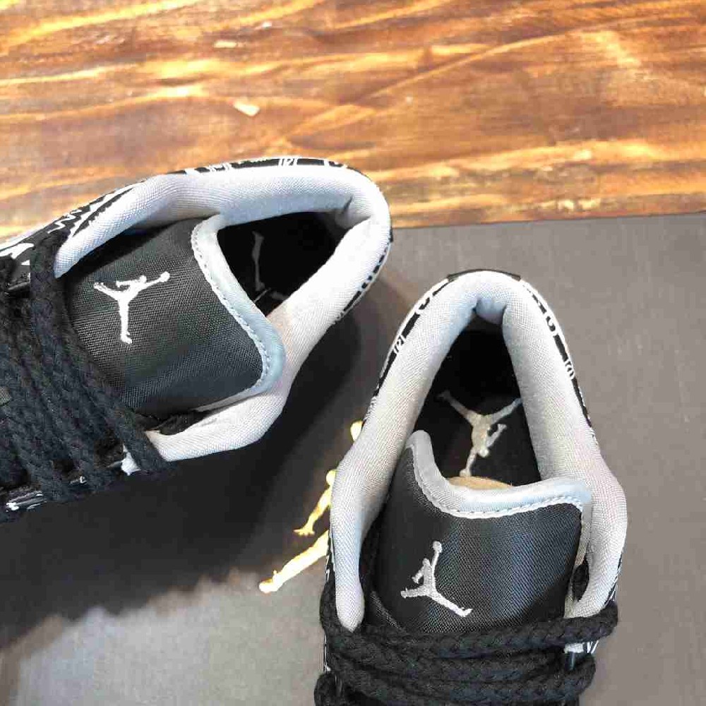 ‌Air Jordan AJ0114