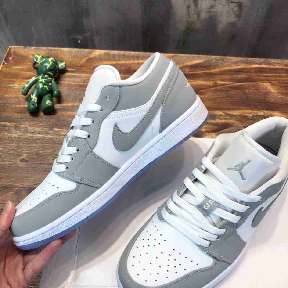 ‌Air Jordan AJ0124