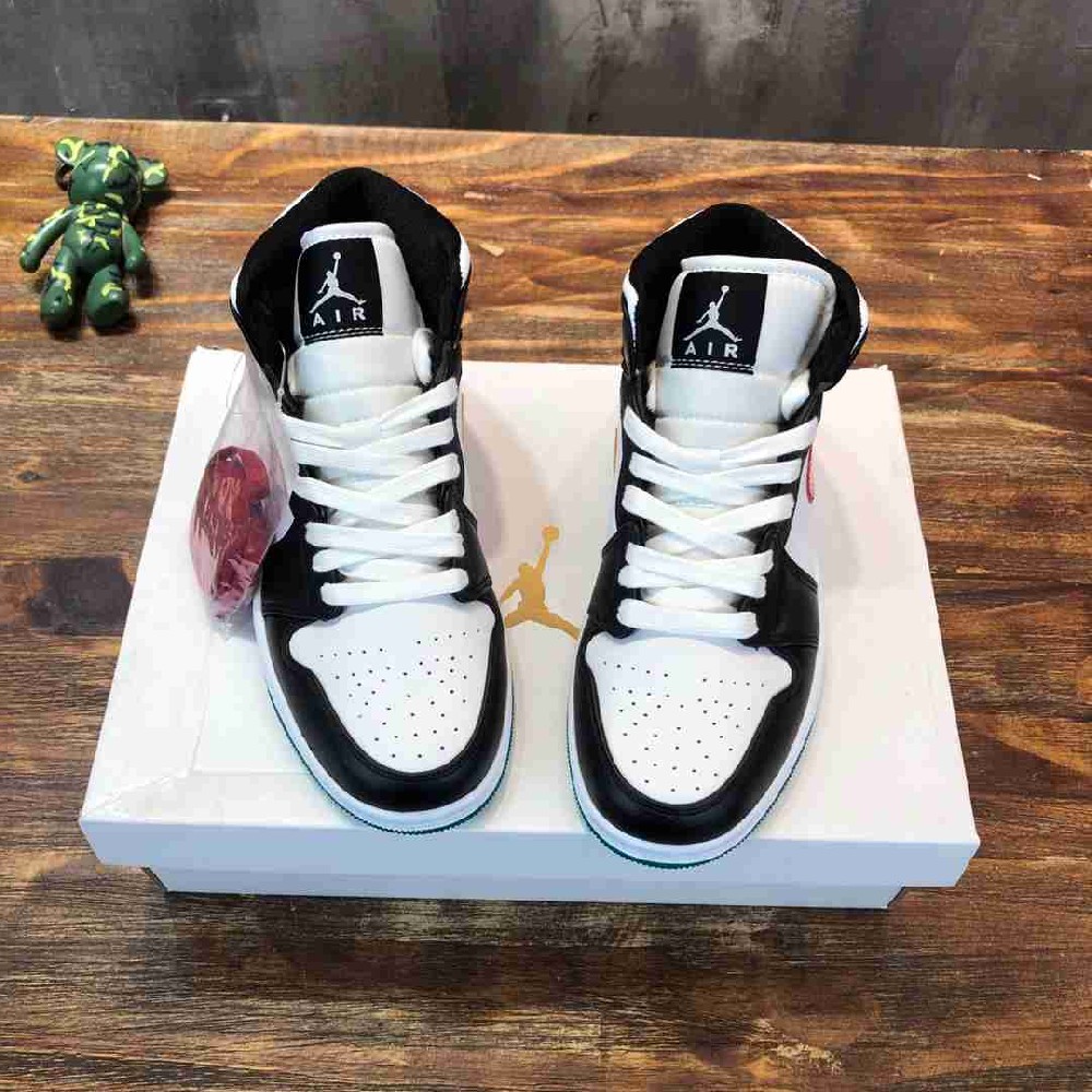 ‌Air Jordan AJ0127