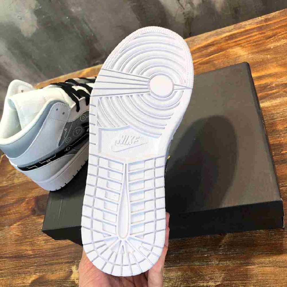 ‌Air Jordan AJ0132