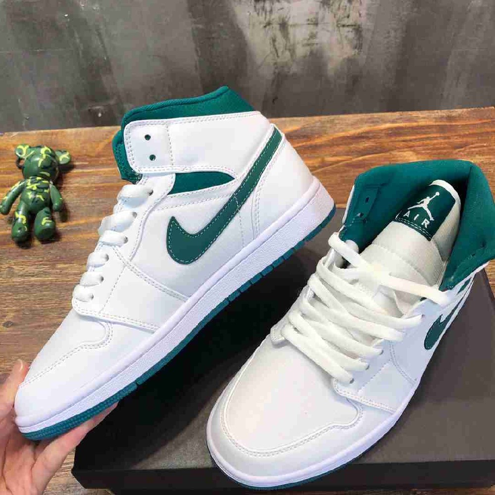 ‌Air Jordan AJ0133