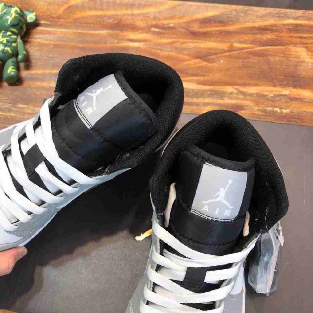 ‌Air Jordan AJ0143