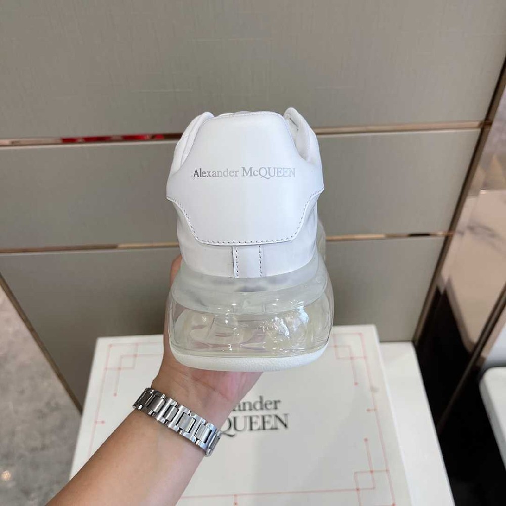 Alexander McQueen AM0065