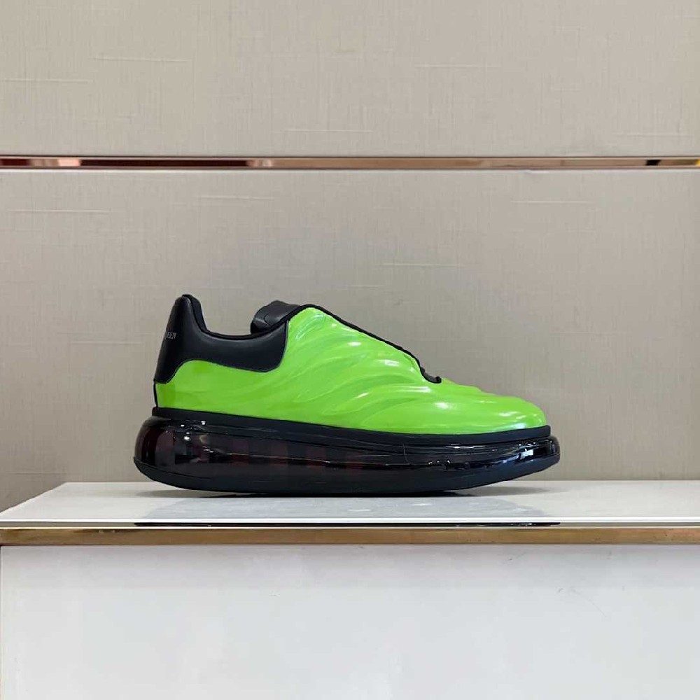 Alexander McQueen AM0067