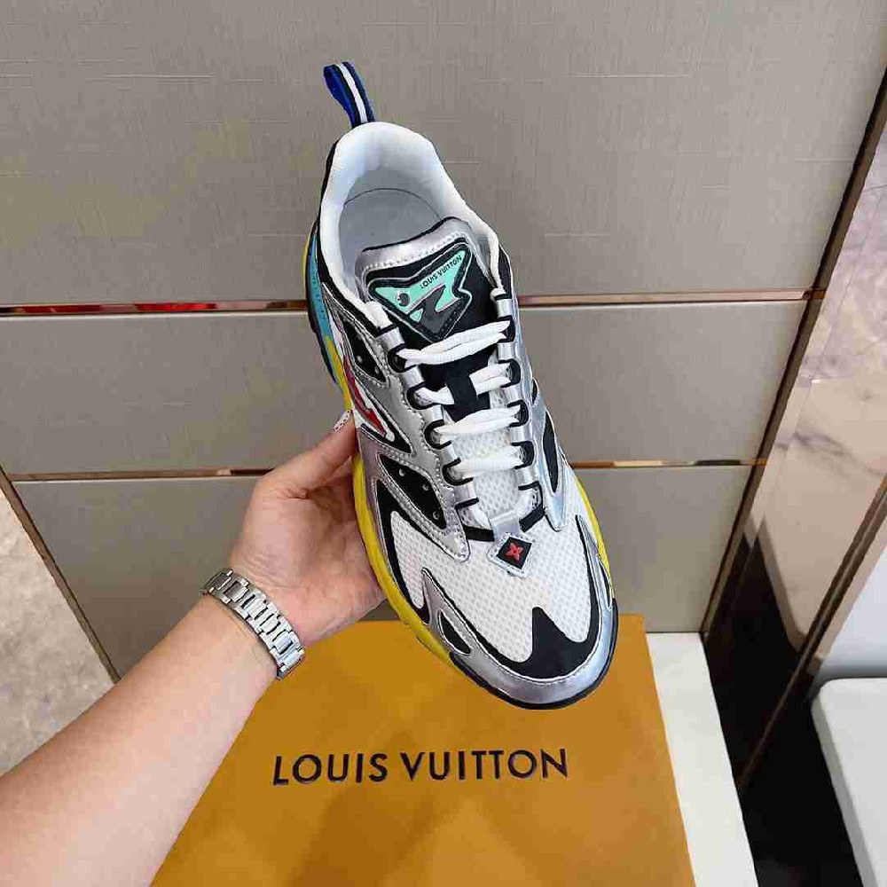LV sneakers LU0130