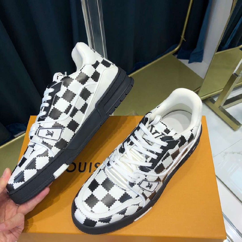 LV sneakers LU0177