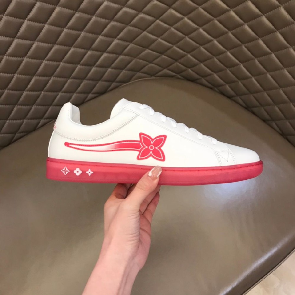 LV sneakers LU0195