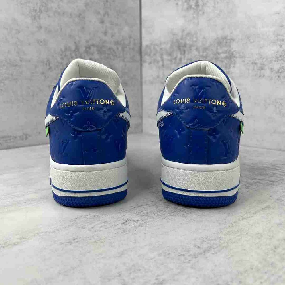 LV sneakers LU0217