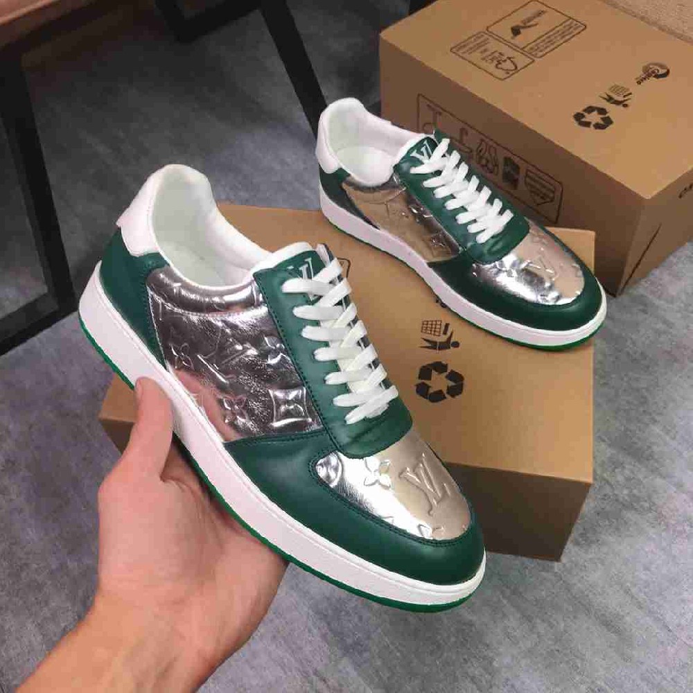 LV sneakers LU0262