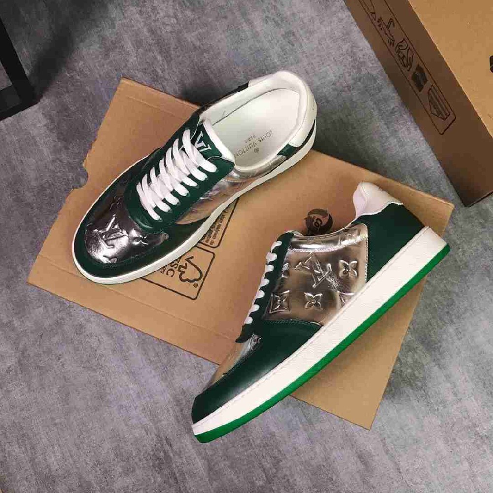 LV sneakers LU0262