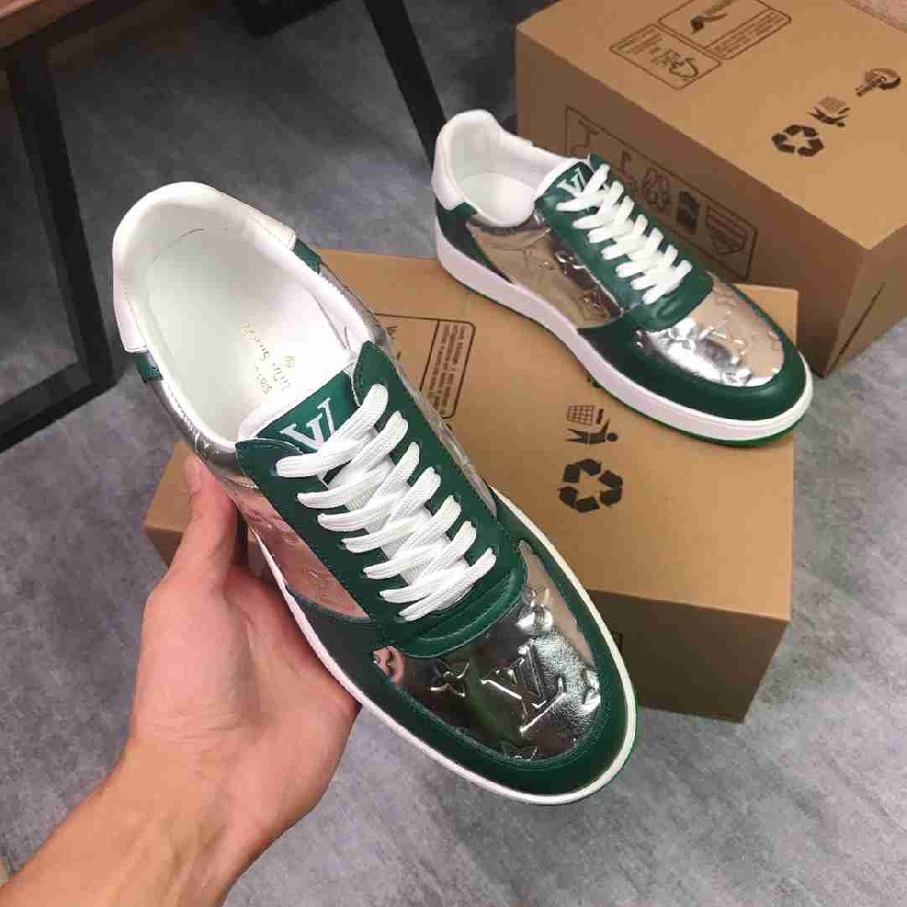 LV sneakers LU0262