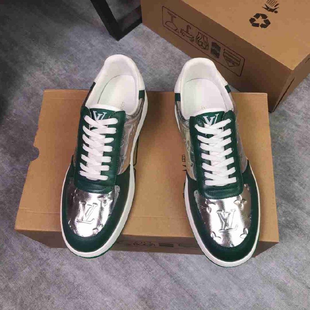 LV sneakers LU0262