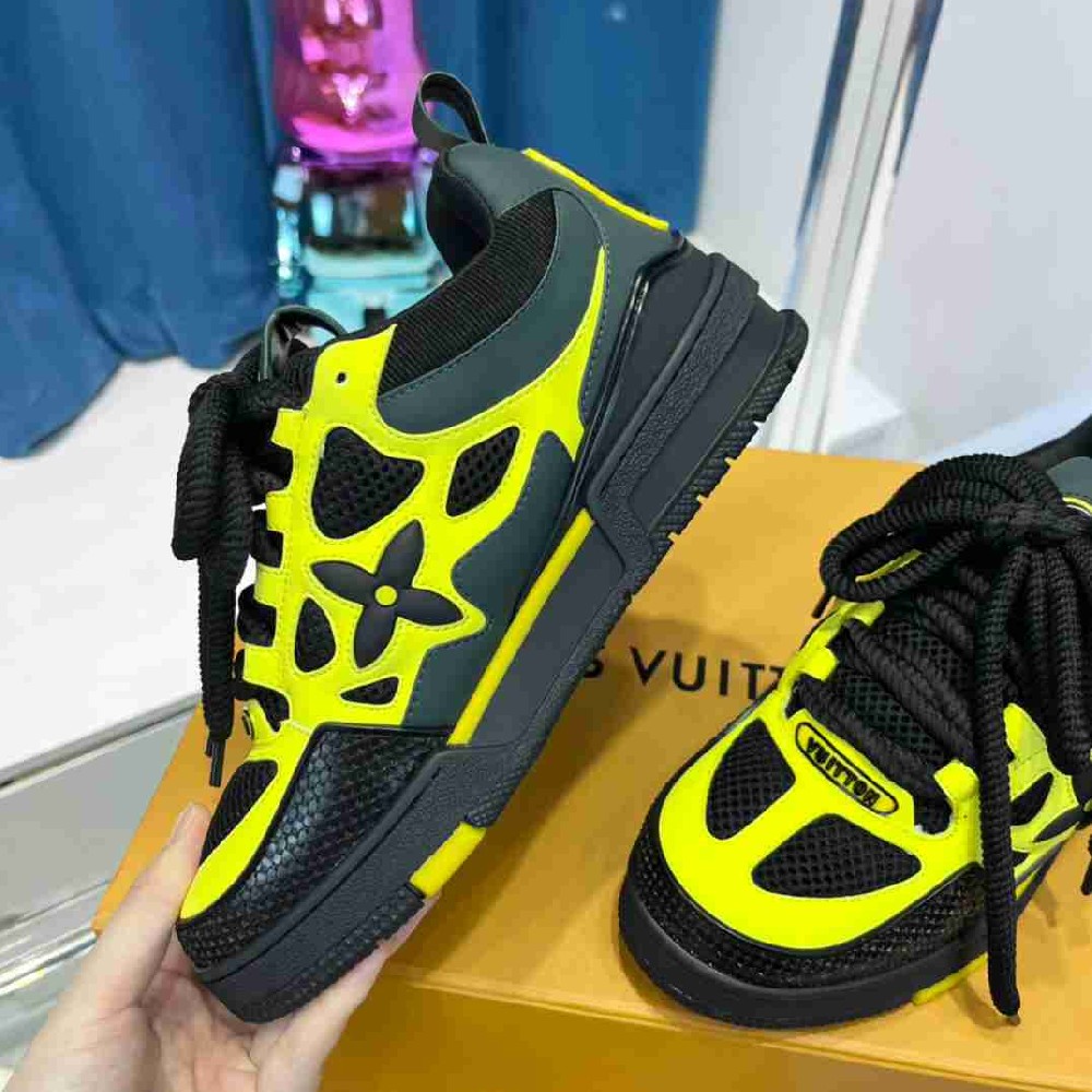 LV sneakers LU0288