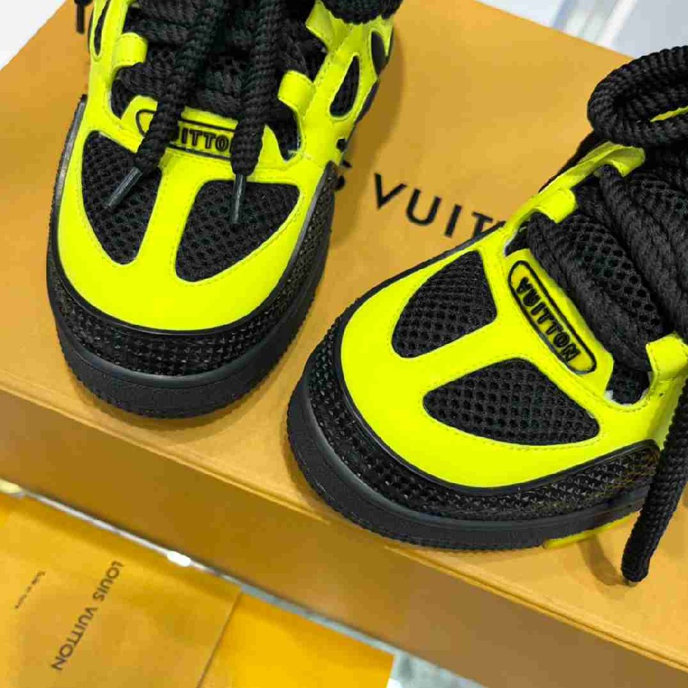 LV sneakers LU0288