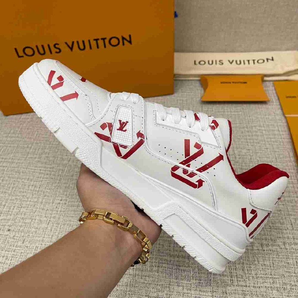 LV sneakers LU0293