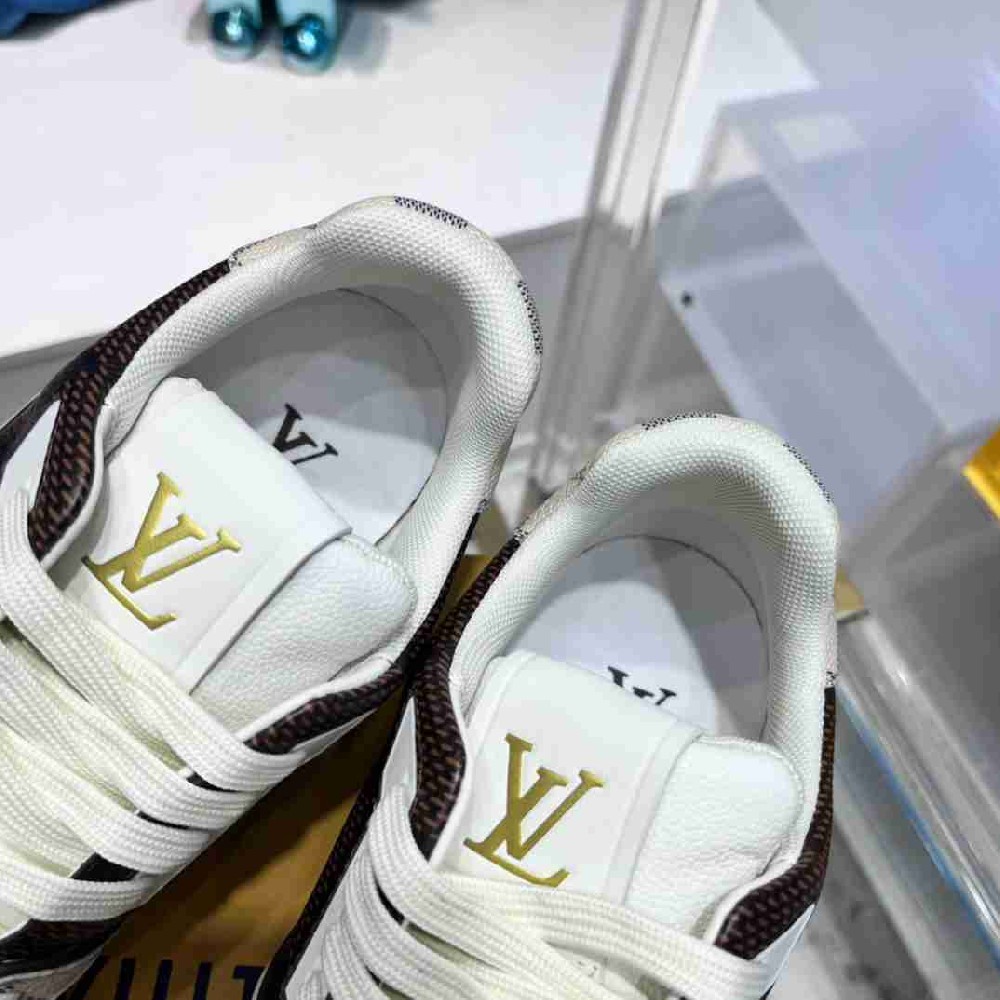 LV sneakers LU0328