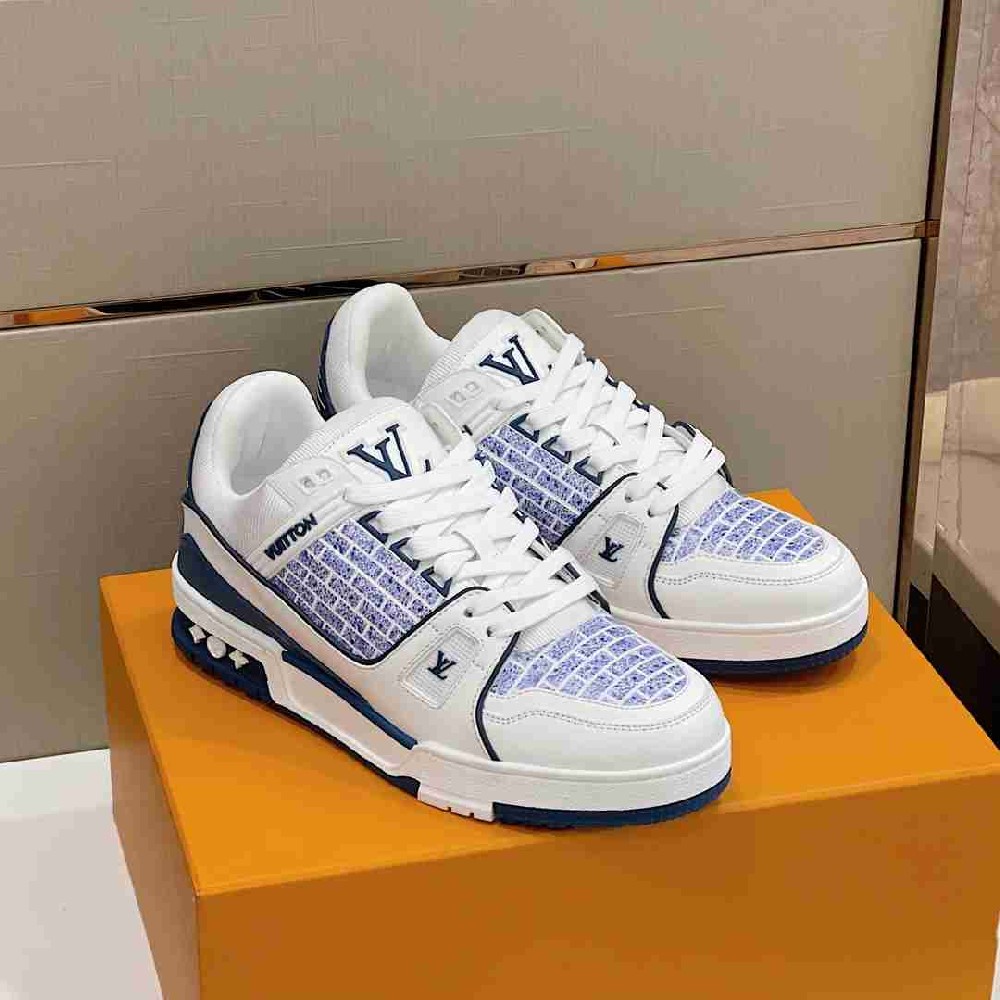 LV sneakers LU0337