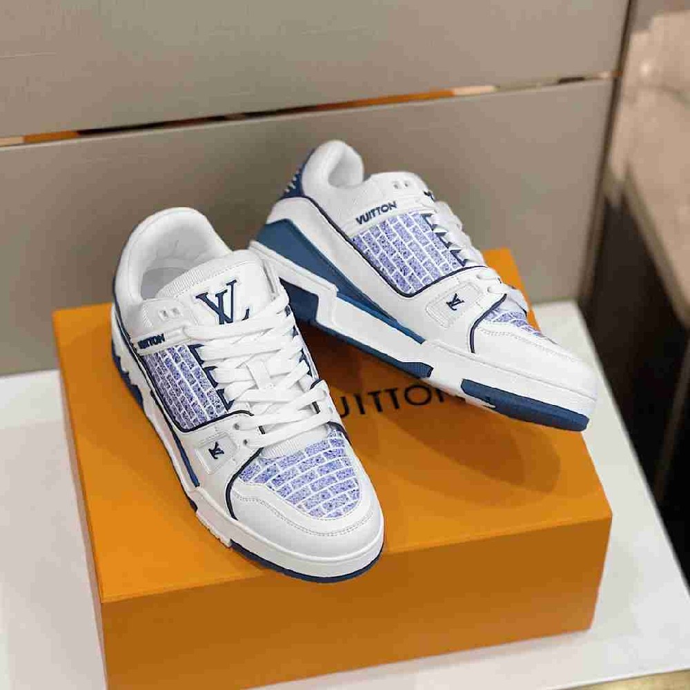 LV sneakers LU0337