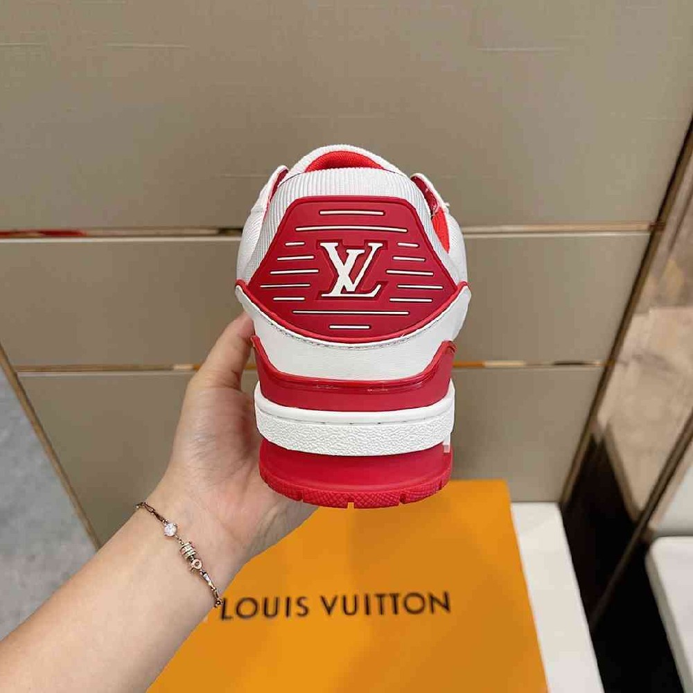 LV sneakers LU0338