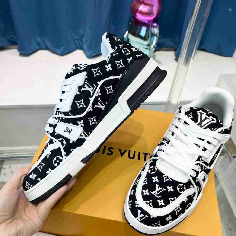 LV   sneakers LU0339