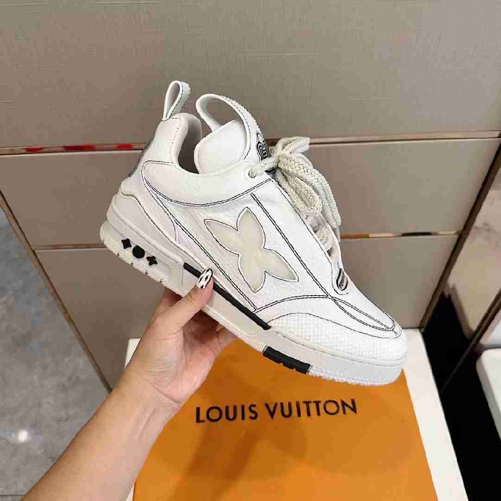 LV sneakers LU0353