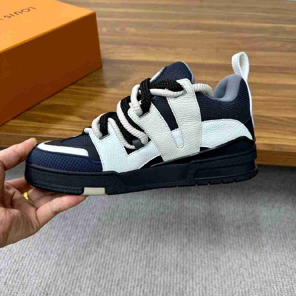 LV sneakers LU0357