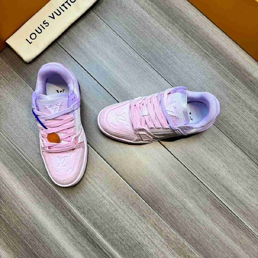 LV sneakers LU0362